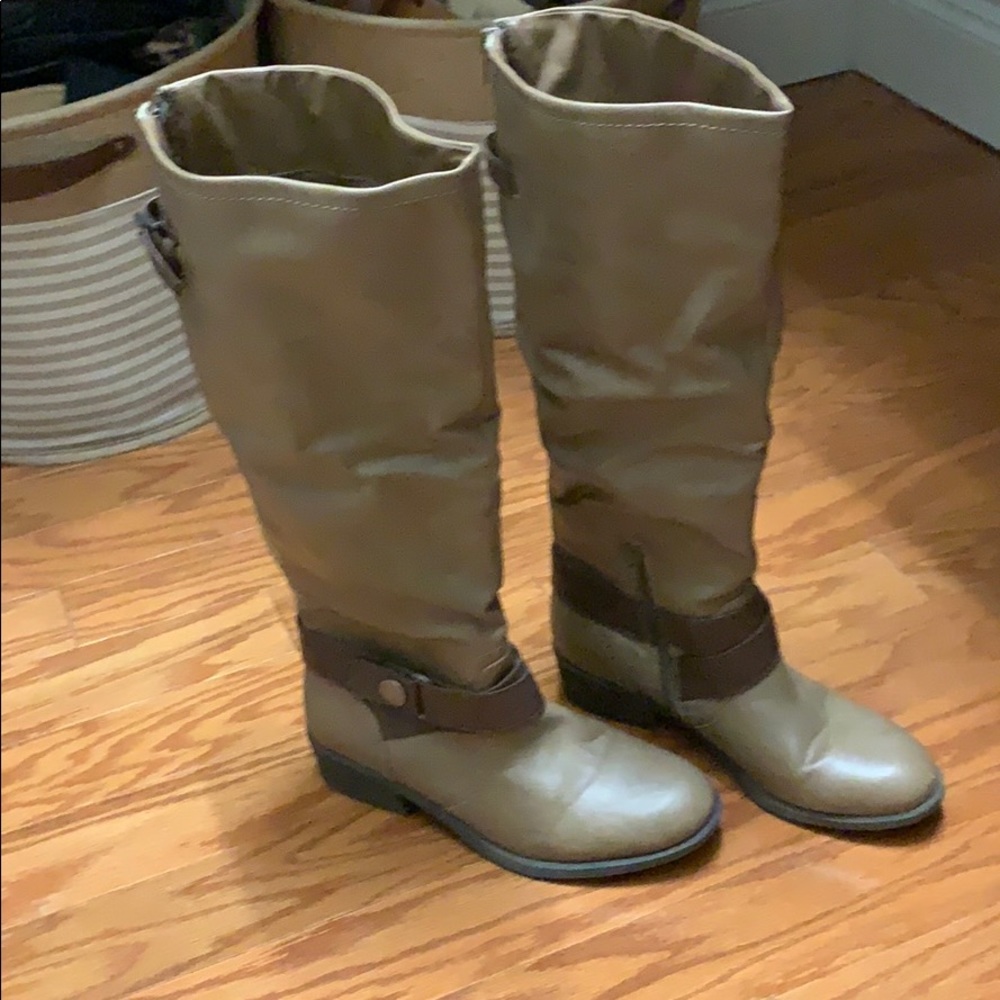Francesca’s boots!